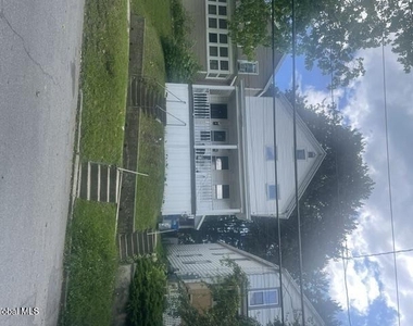 12 1/2 E Clinton Street - Photo Thumbnail 11