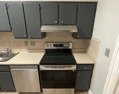 60 Westerlo Street - Photo Thumbnail 7