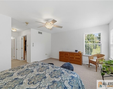 138 Concordia Circle - Photo Thumbnail 13