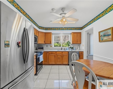 138 Concordia Circle - Photo Thumbnail 10