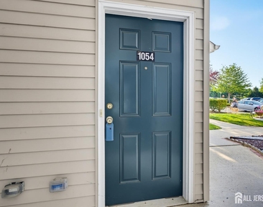 1054 Morning Glory Drive - Photo Thumbnail 2