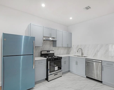2708 Glenwood Road - Photo Thumbnail 7