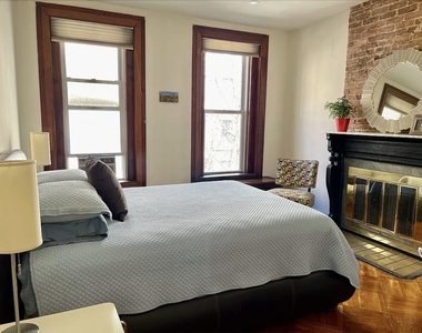 236 W 75th Street - Photo Thumbnail 1