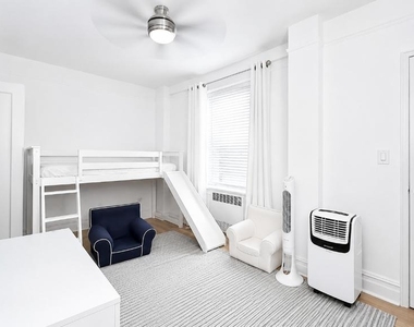 55 W 92nd Street - Photo Thumbnail 4