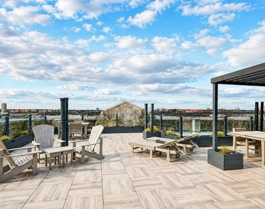 98 Riverside Drive - Photo Thumbnail 14