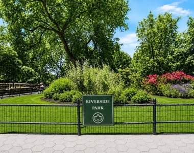 98 Riverside Drive - Photo Thumbnail 16