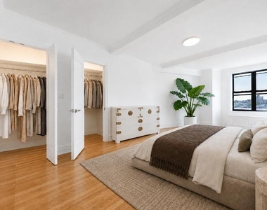 98 Riverside Drive - Photo Thumbnail 7