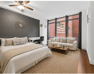 333 E 91st Street - Photo Thumbnail 2