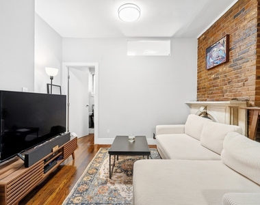326 W 23rd Street - Photo Thumbnail 1