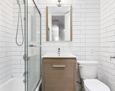 326 W 23rd Street - Photo Thumbnail 8