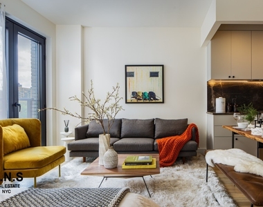260 Gold Street - Photo Thumbnail 1