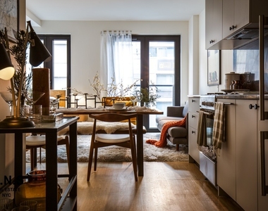 260 Gold Street - Photo Thumbnail 4