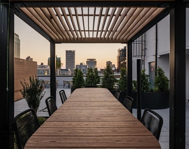 260 Gold Street - Photo Thumbnail 17
