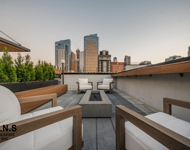 260 Gold Street - Photo Thumbnail 12