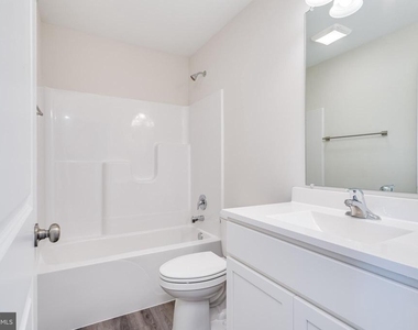 85 Moses Drive - Photo Thumbnail 33