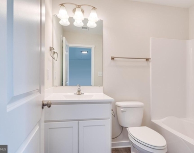 85 Moses Drive - Photo Thumbnail 13