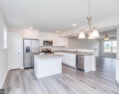 85 Moses Drive - Photo Thumbnail 22