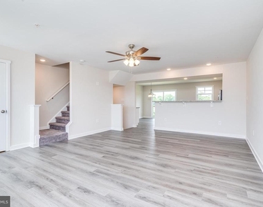 85 Moses Drive - Photo Thumbnail 17