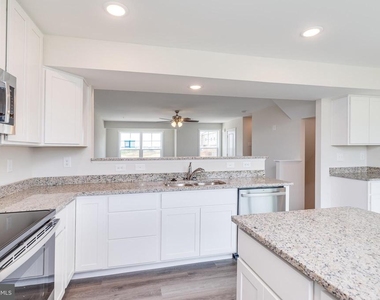 85 Moses Drive - Photo Thumbnail 24