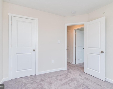 85 Moses Drive - Photo Thumbnail 35