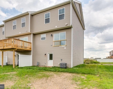 85 Moses Drive - Photo Thumbnail 5
