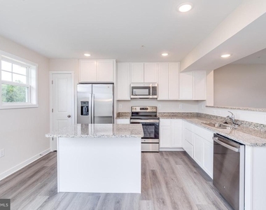 85 Moses Drive - Photo Thumbnail 21