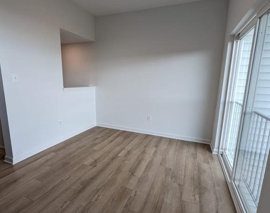 241 Hillsdale Place - Photo Thumbnail 14