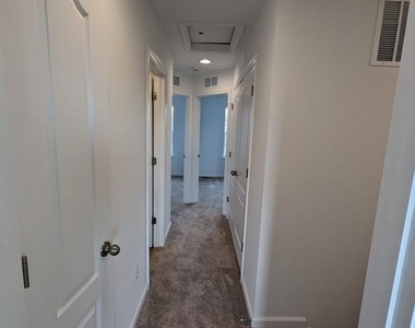 241 Hillsdale Place - Photo Thumbnail 6