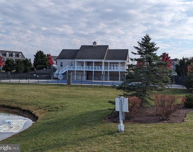 241 Hillsdale Place - Photo Thumbnail 22