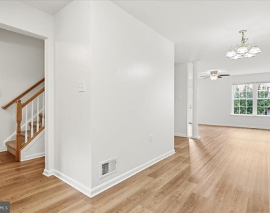 32 Mabel Lane - Photo Thumbnail 8