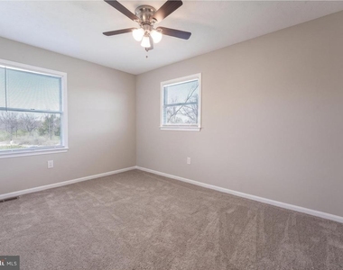 3103 Shawnee Drive - Photo Thumbnail 8
