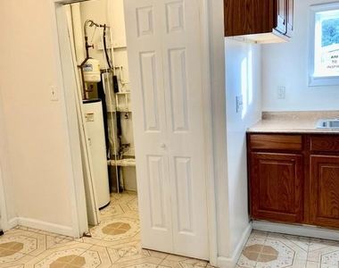 221 Baker Street - Photo Thumbnail 16