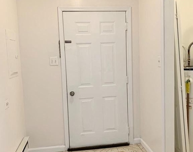 221 Baker Street - Photo Thumbnail 23