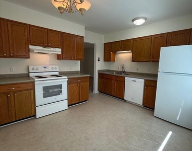 198 Van Horn Lane - Photo Thumbnail 6