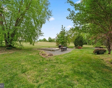 7403 Barrister Court - Photo Thumbnail 19
