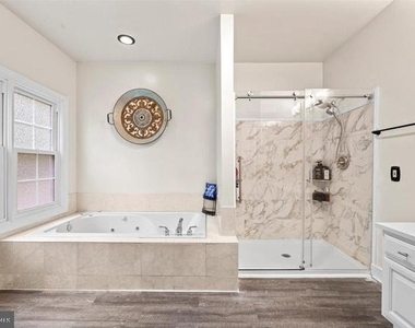 7403 Barrister Court - Photo Thumbnail 6