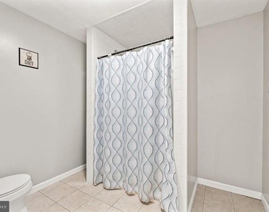 7403 Barrister Court - Photo Thumbnail 11
