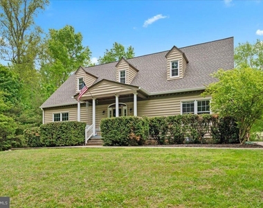 7403 Barrister Court - Photo Thumbnail 20