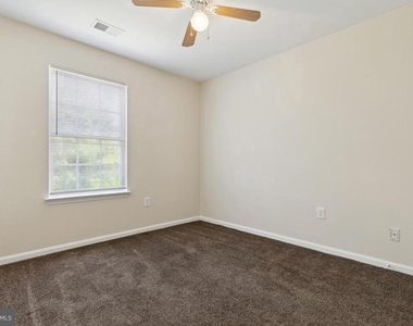 6178 Oaklawn Lane - Photo Thumbnail 17