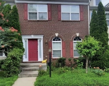 8268 Linblake Court - Photo Thumbnail 3