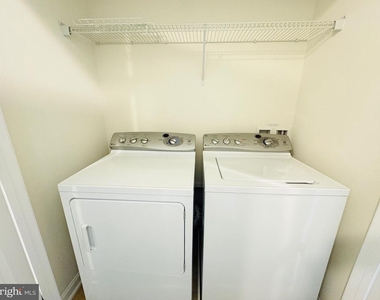 8268 Linblake Court - Photo Thumbnail 14