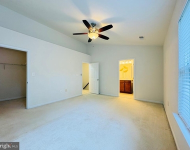 8268 Linblake Court - Photo Thumbnail 7