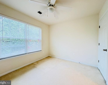 8268 Linblake Court - Photo Thumbnail 11