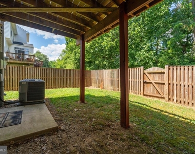 15154 Brazil Circle - Photo Thumbnail 13