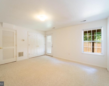 15154 Brazil Circle - Photo Thumbnail 9