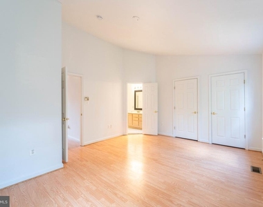 15154 Brazil Circle - Photo Thumbnail 15