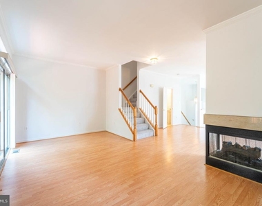 15154 Brazil Circle - Photo Thumbnail 7