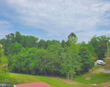 3983 Hartlake Street - Photo Thumbnail 7