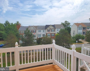 3983 Hartlake Street - Photo Thumbnail 6