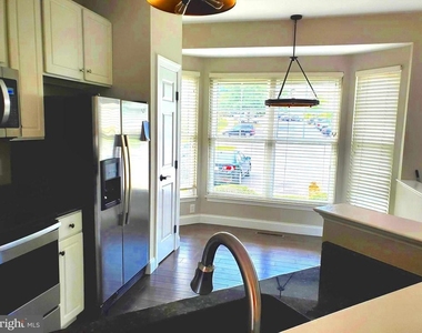 3983 Hartlake Street - Photo Thumbnail 3